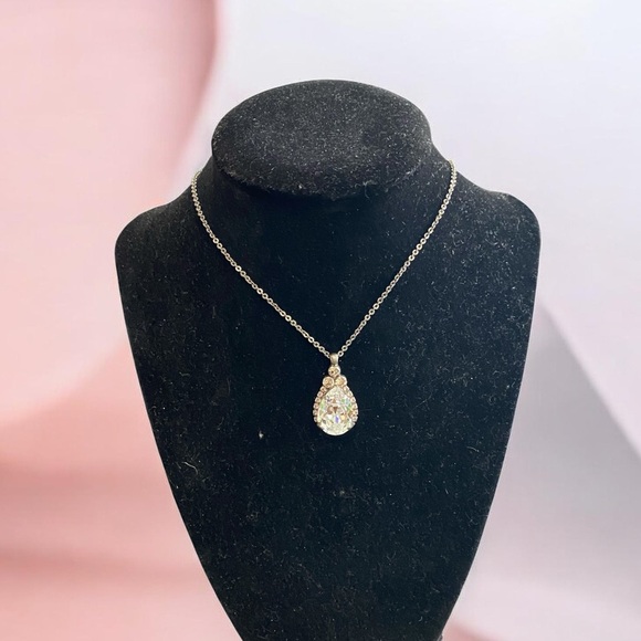 Sorrelli Faceted Oval Crystal Stone set in Teardrop Pendant, Signed; 16-20" - Picture 4 of 4